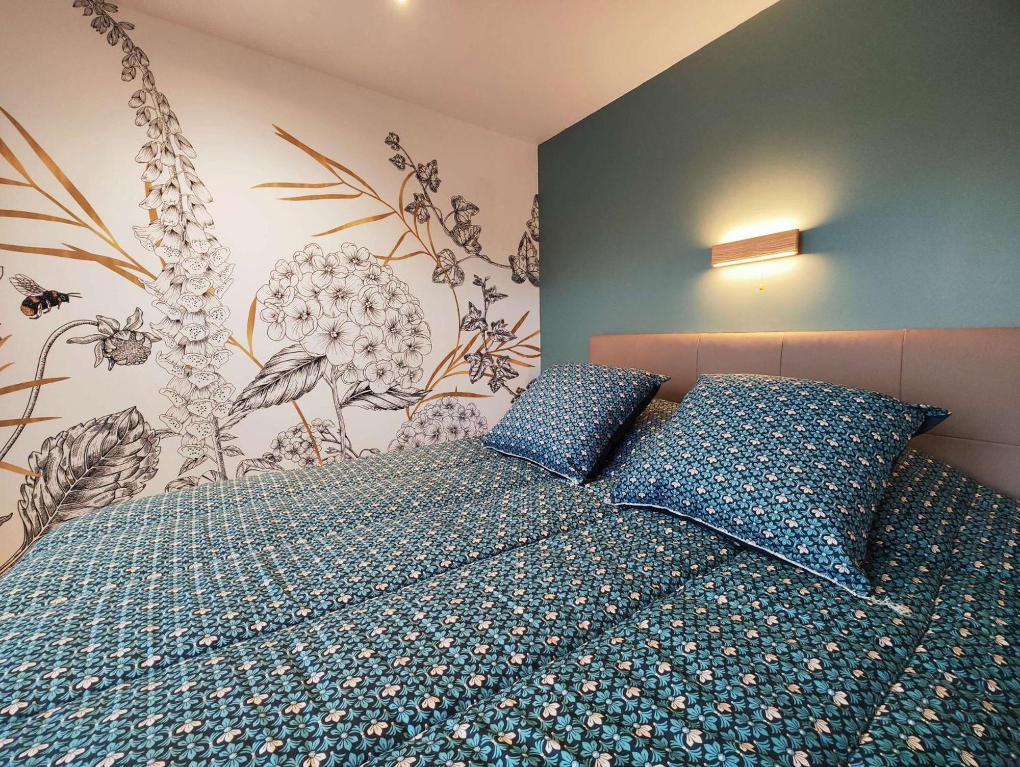 Gites Les Volets Rouges D'Allonnes Allonnes  Zimmer foto